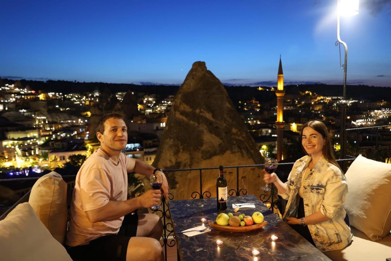 גורמה Castle Cave Hotel מראה חיצוני תמונה