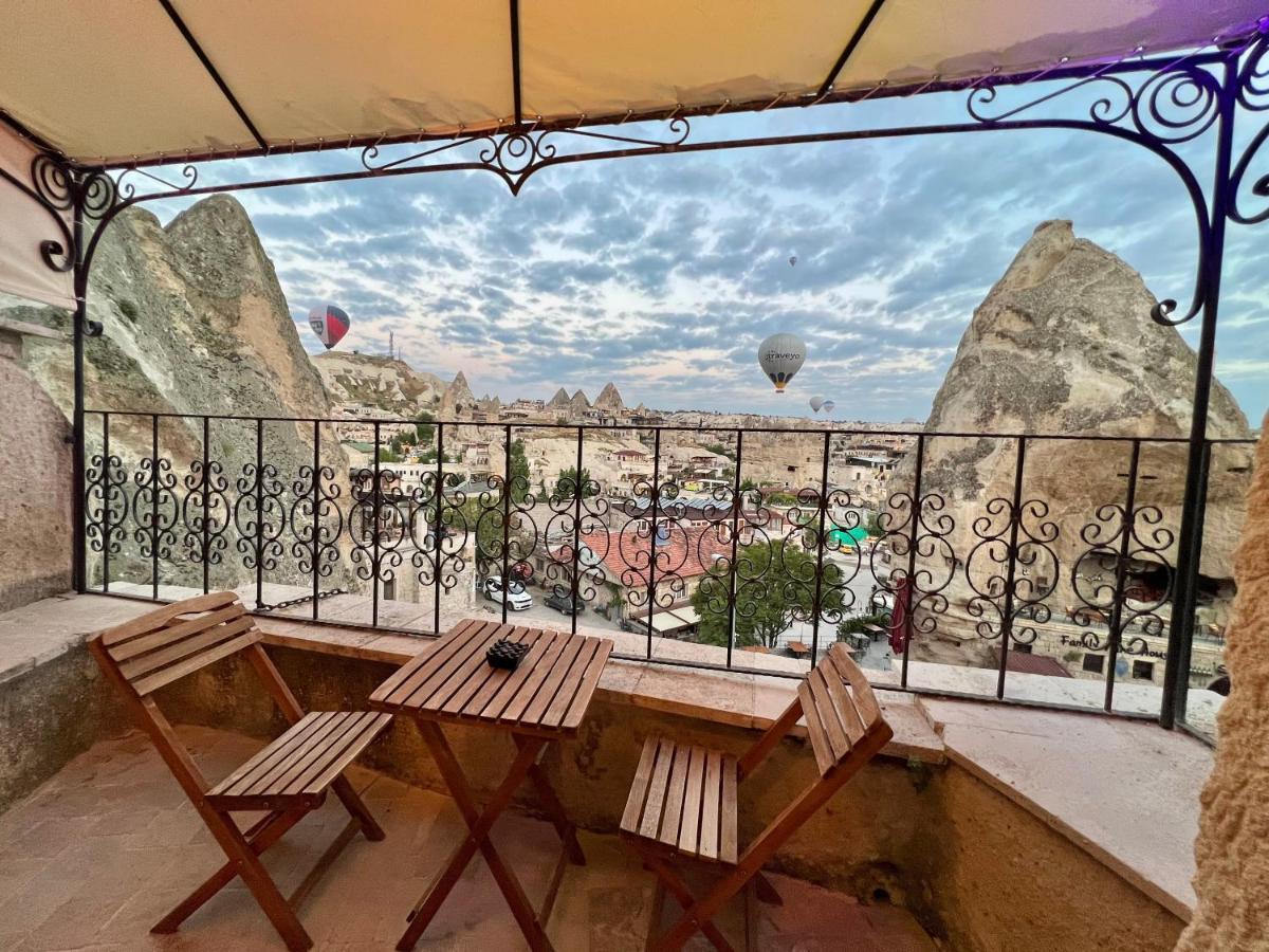 גורמה Castle Cave Hotel מראה חיצוני תמונה