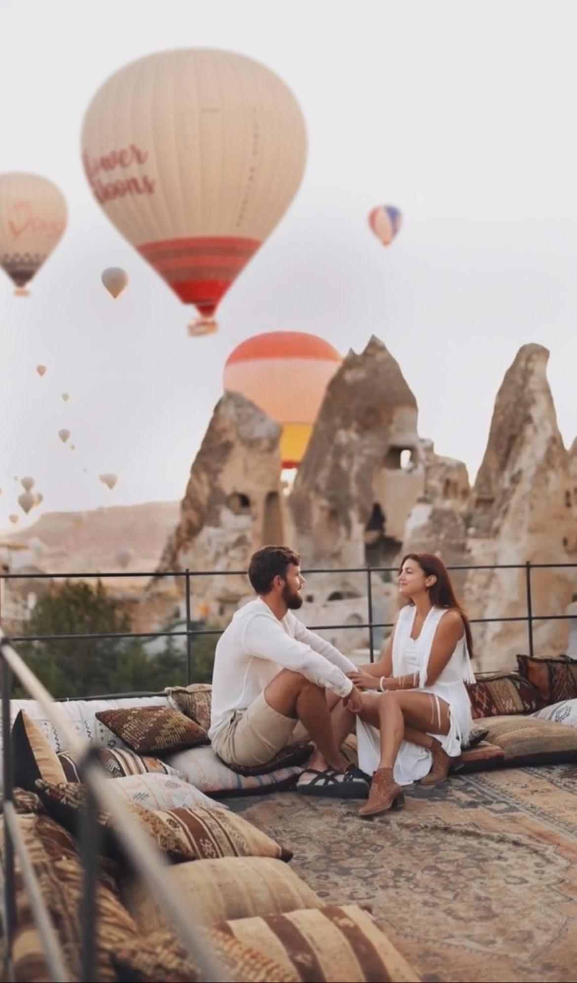 גורמה Castle Cave Hotel מראה חיצוני תמונה