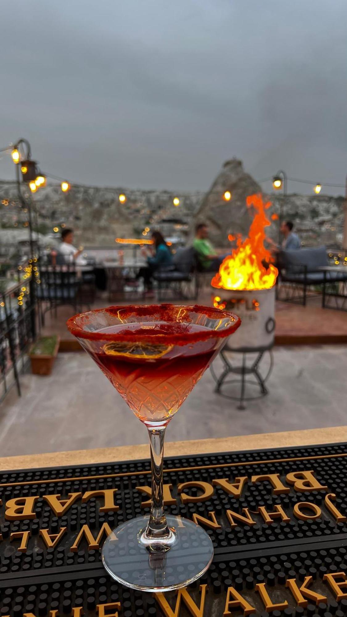 גורמה Castle Cave Hotel מראה חיצוני תמונה