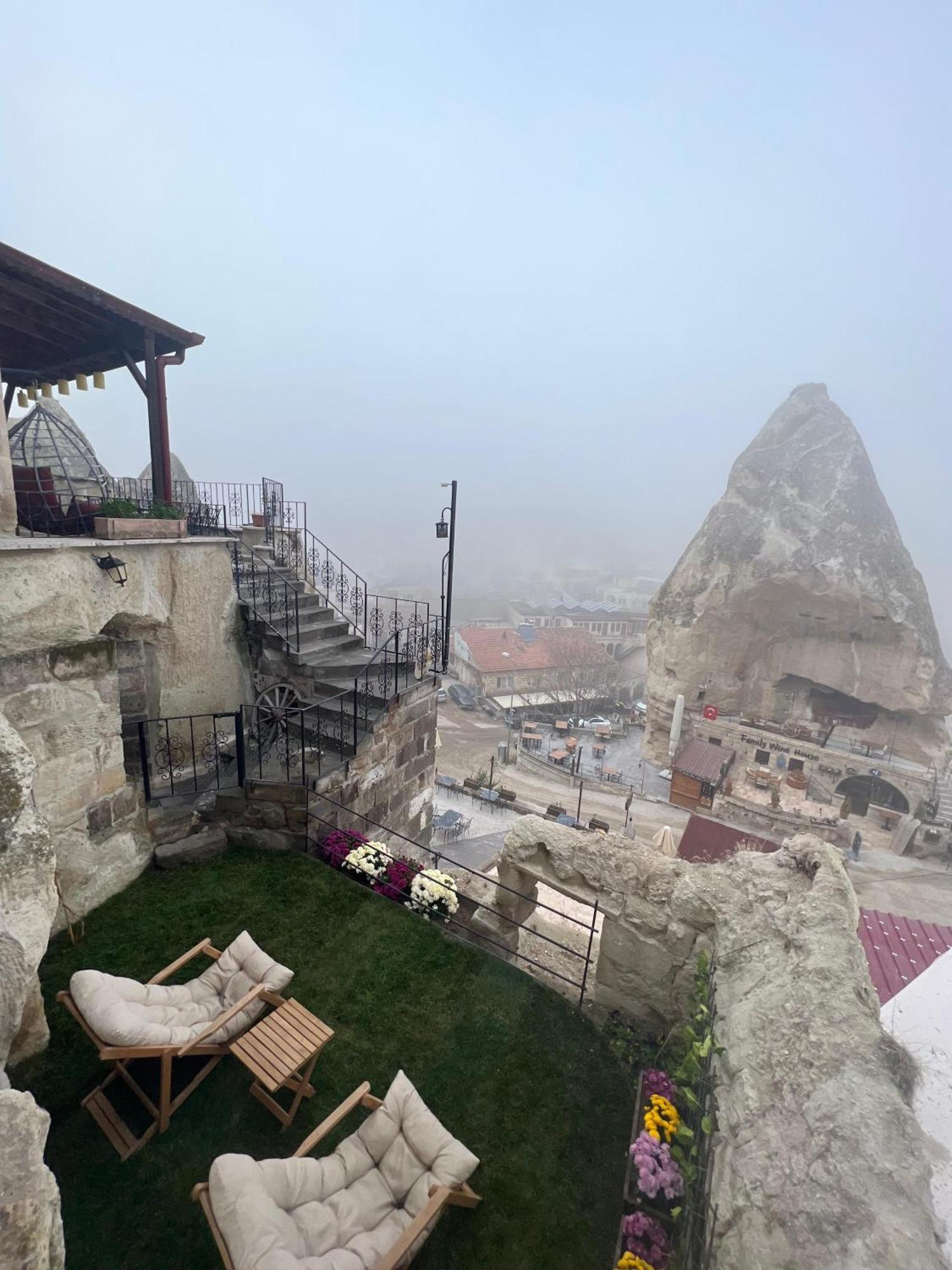 גורמה Castle Cave Hotel מראה חיצוני תמונה