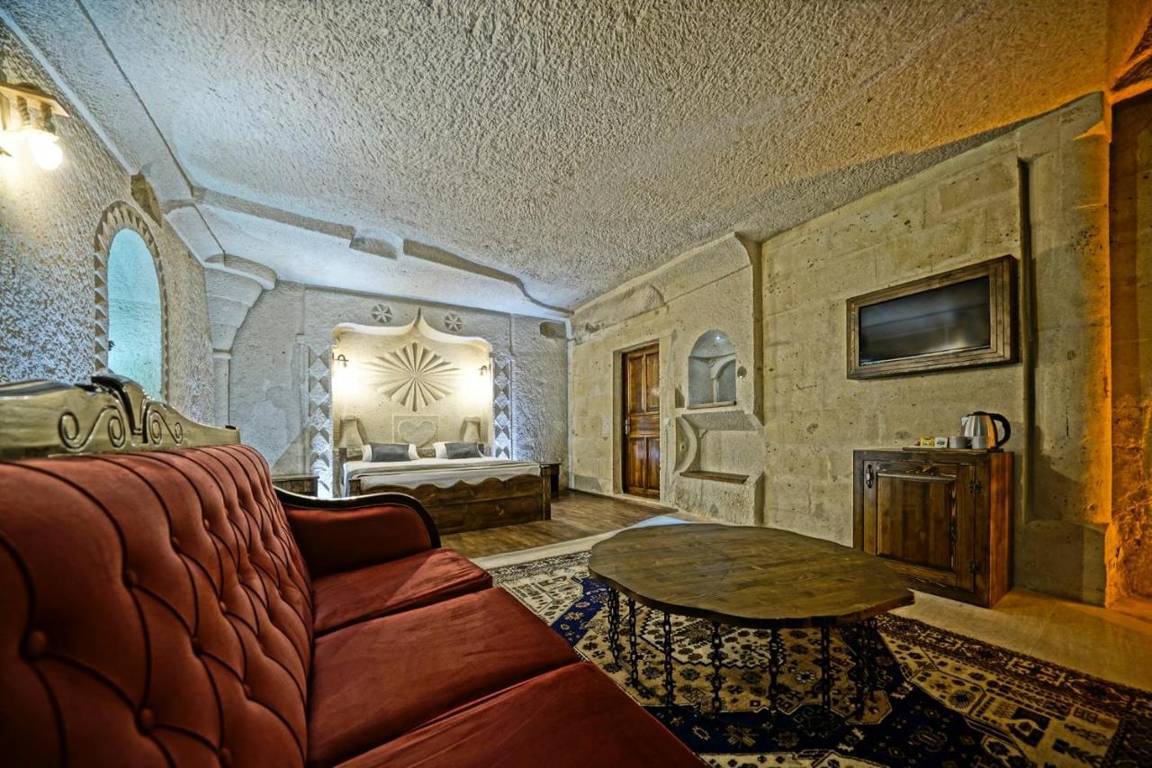 גורמה Castle Cave Hotel מראה חיצוני תמונה